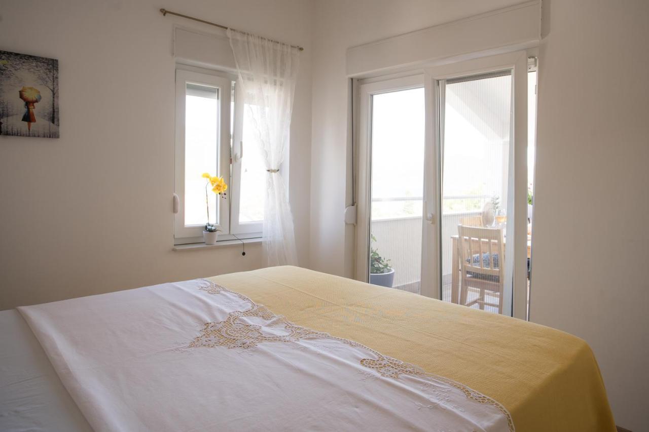 Apartments Diva Стон Екстериор снимка