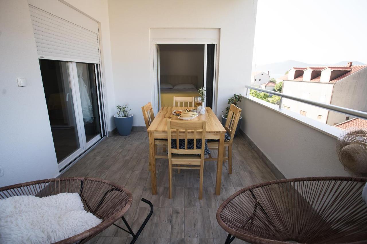 Apartments Diva Стон Екстериор снимка