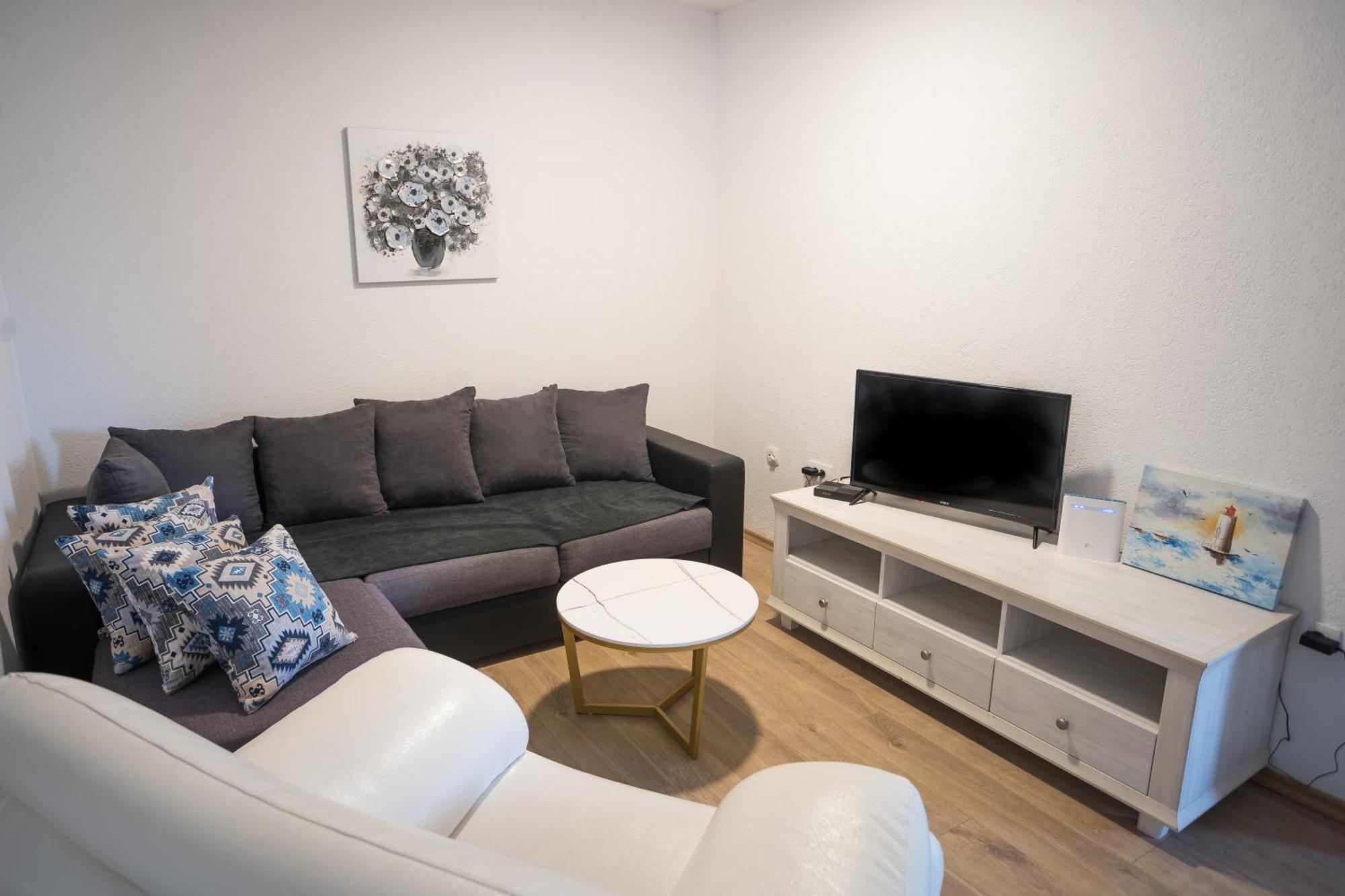 Apartments Diva Стон Екстериор снимка