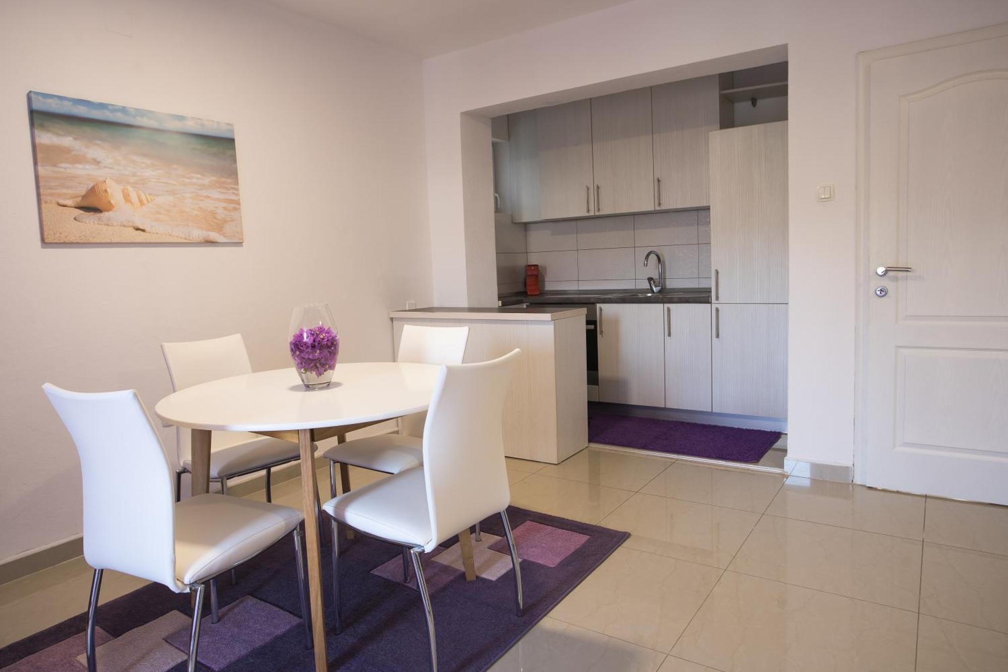 Apartments Diva Стон Екстериор снимка